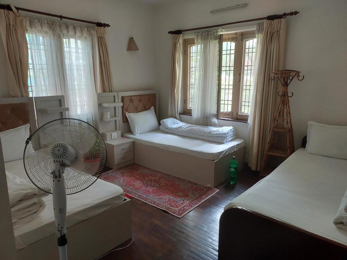 Nepal Christian Guest House ラリトプル エクステリア 写真
