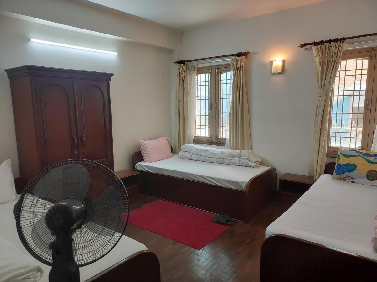 Nepal Christian Guest House ラリトプル エクステリア 写真